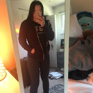 maroon zip up sweatshirt